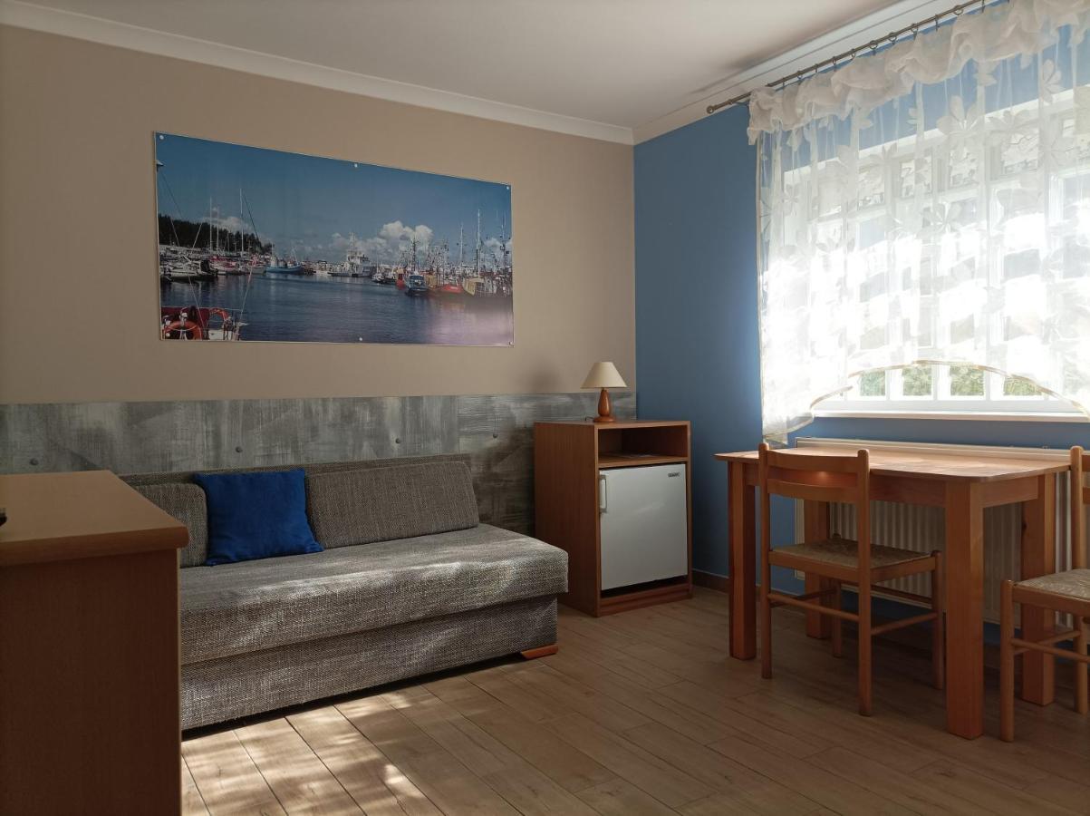 Pod Jaskolka Apartment Ustka Bagian luar foto