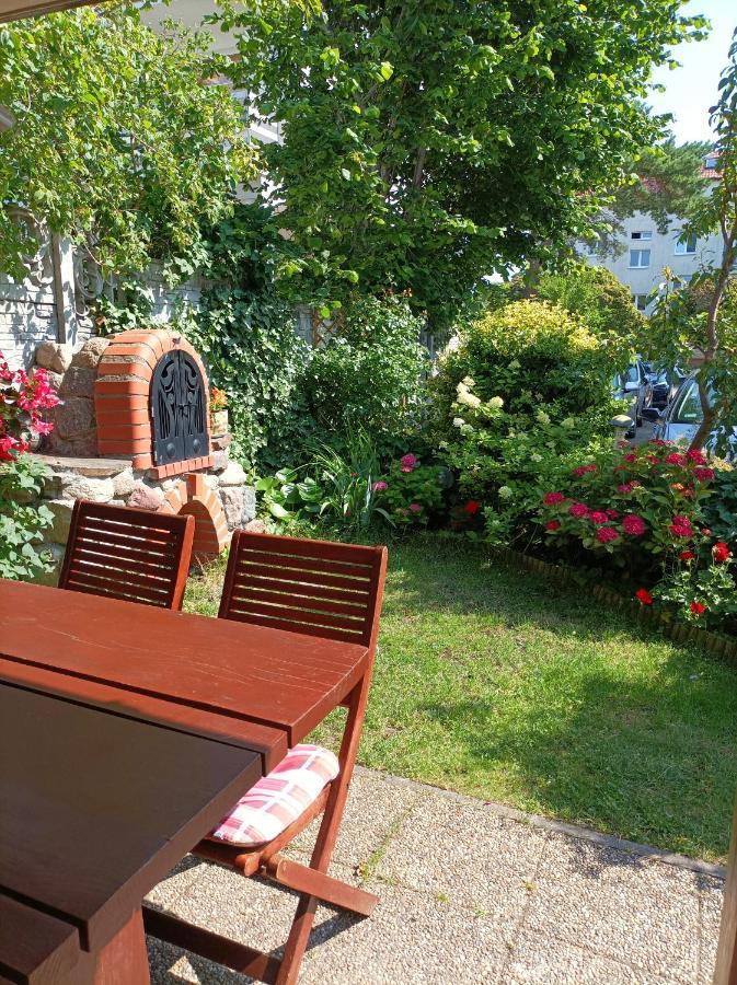 Pod Jaskolka Apartment Ustka Bagian luar foto